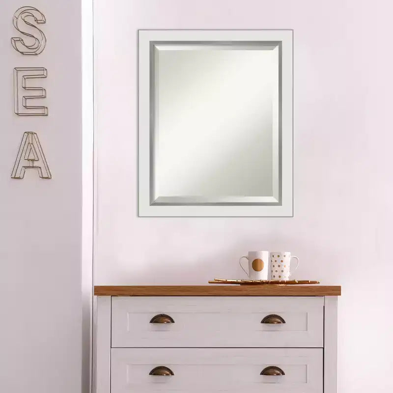 Miroir mural biseauté à cadre fin argenté, simple, finition mate
