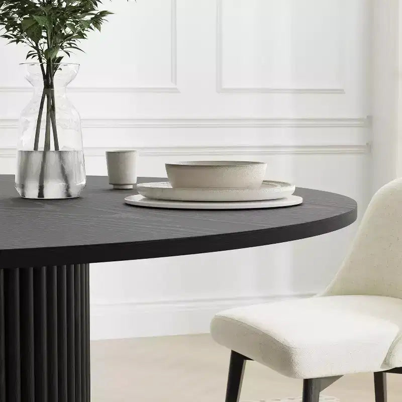 Table à manger ronde noire en bois massif, pied central cannelé, pour 6 personnes maximum