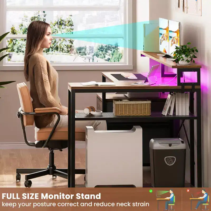 Bureau d'angle en L noir/marron/gris foncé/blanc/gris clair avec station de charge, tiroirs pour dossiers et étagères – 1 personne