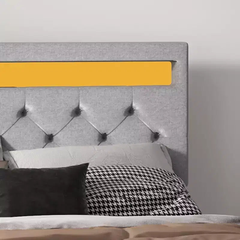 Cadre de lit plateforme Queen avec lumières LED et station de recharge, gris, style moderne, convient pour 1 à 2 personnes