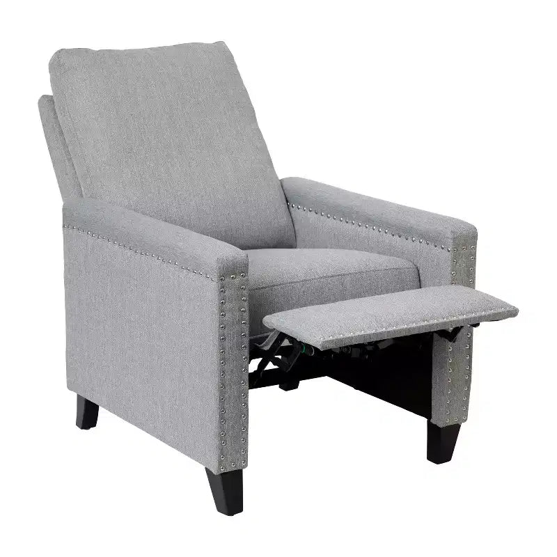 Fauteuil inclinable dossier poussoir en tissu gris / gris clair avec clous décoratifs, une place