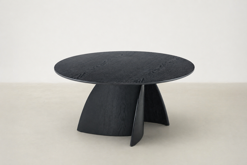 Table basse en chêne noir avec base sculpturale incurvée pour salon